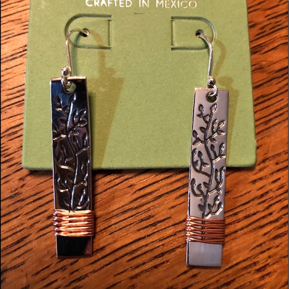 Seed & Sage Earrings - Picture 3 of 6